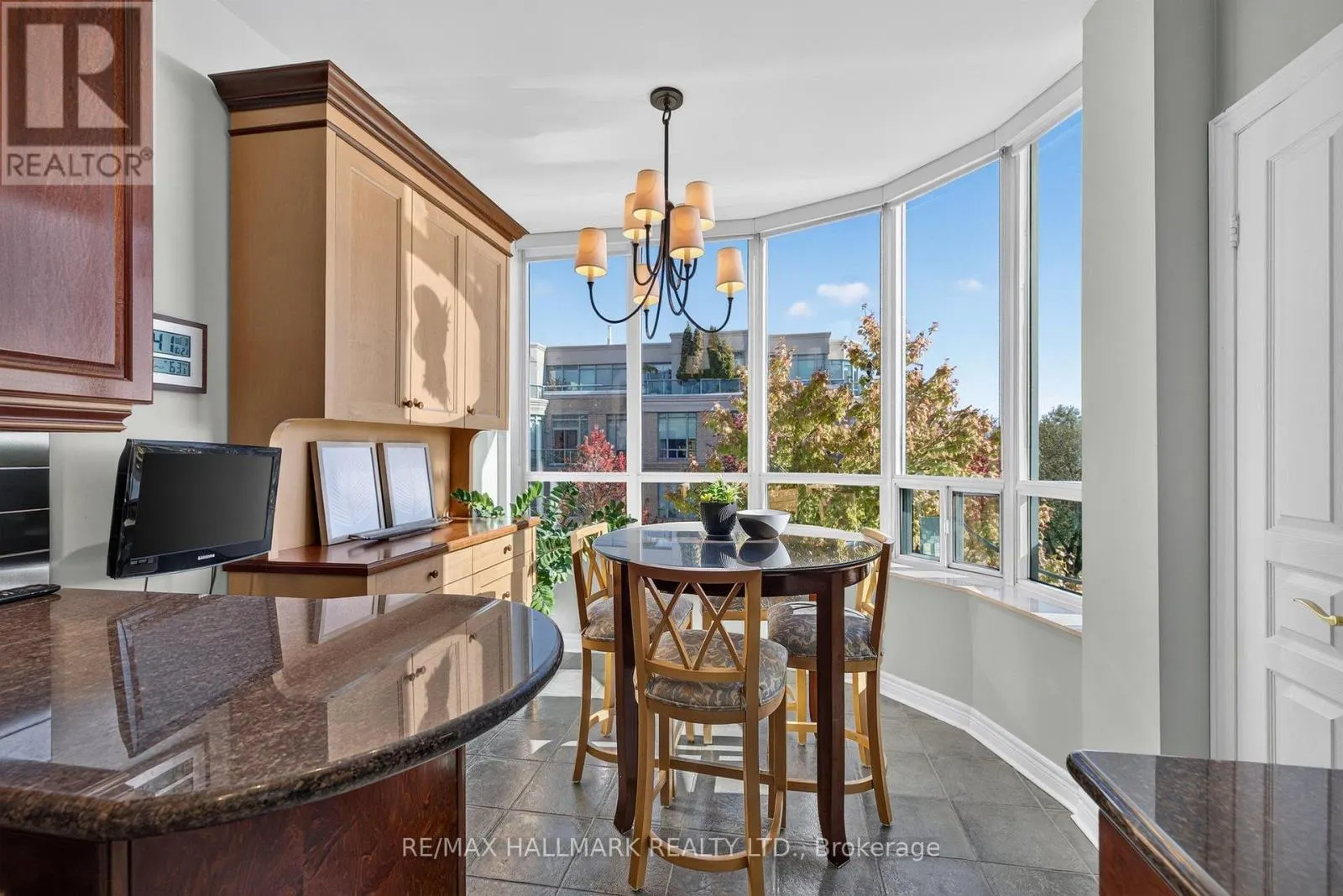 410 - 9 BOARDWALK DRIVE