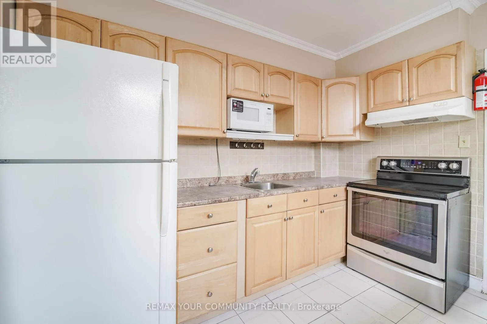 ROOM 3 - 1378 DANFORTH AVENUE