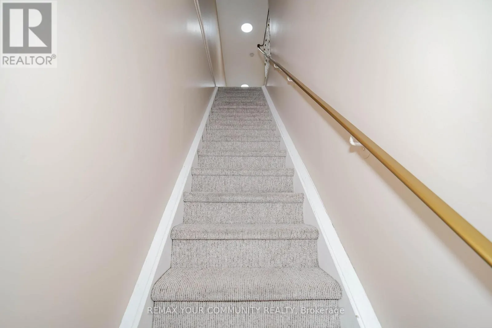 ROOM 3 - 1378 DANFORTH AVENUE