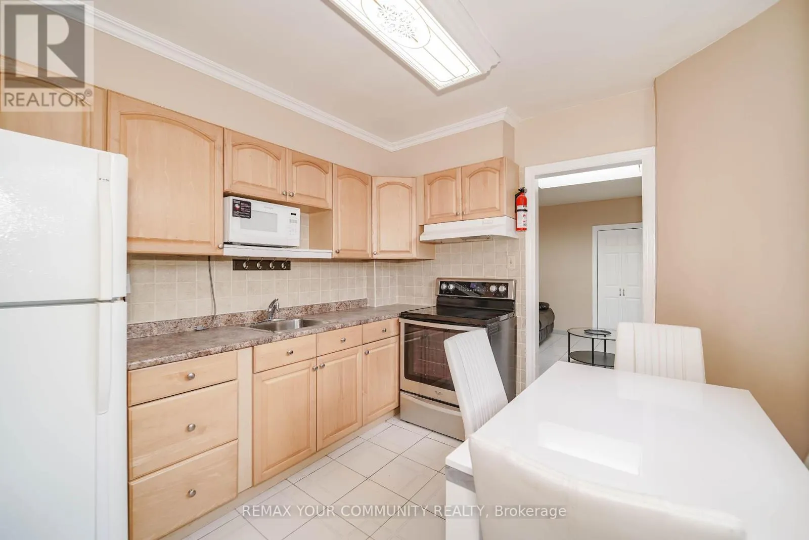 ROOM 3 - 1378 DANFORTH AVENUE