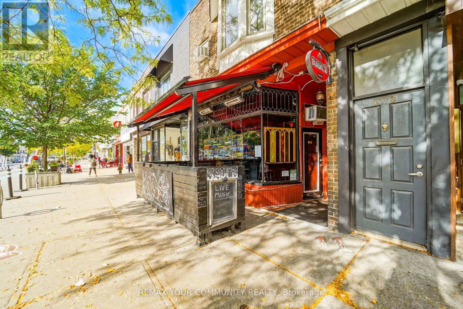 ROOM 3 - 1378 DANFORTH AVENUE