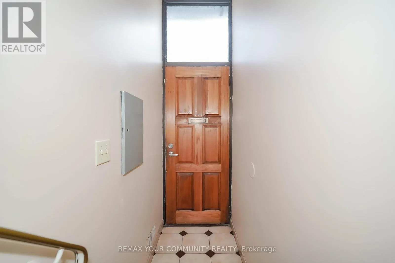 ROOM 2 - 1378 DANFORTH AVENUE