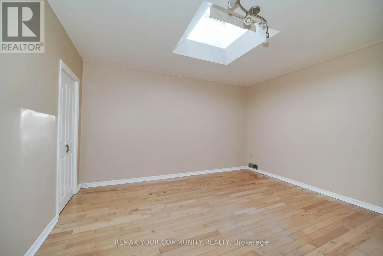ROOM 2 - 1378 DANFORTH AVENUE