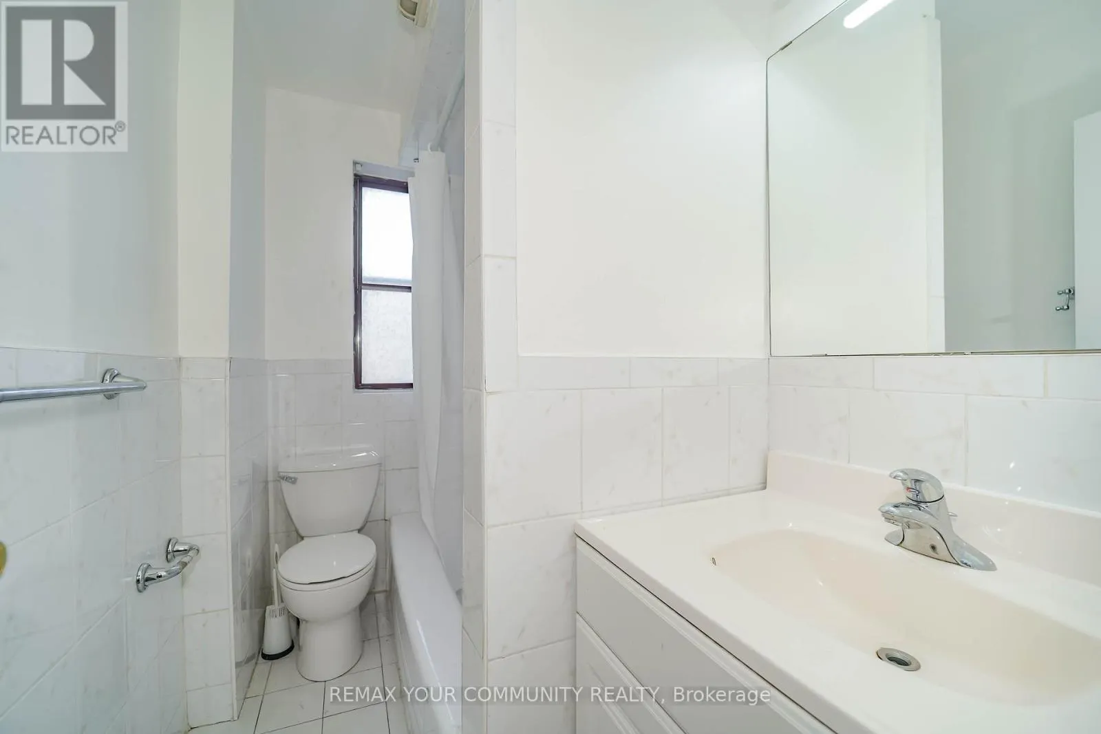 ROOM 2 - 1378 DANFORTH AVENUE