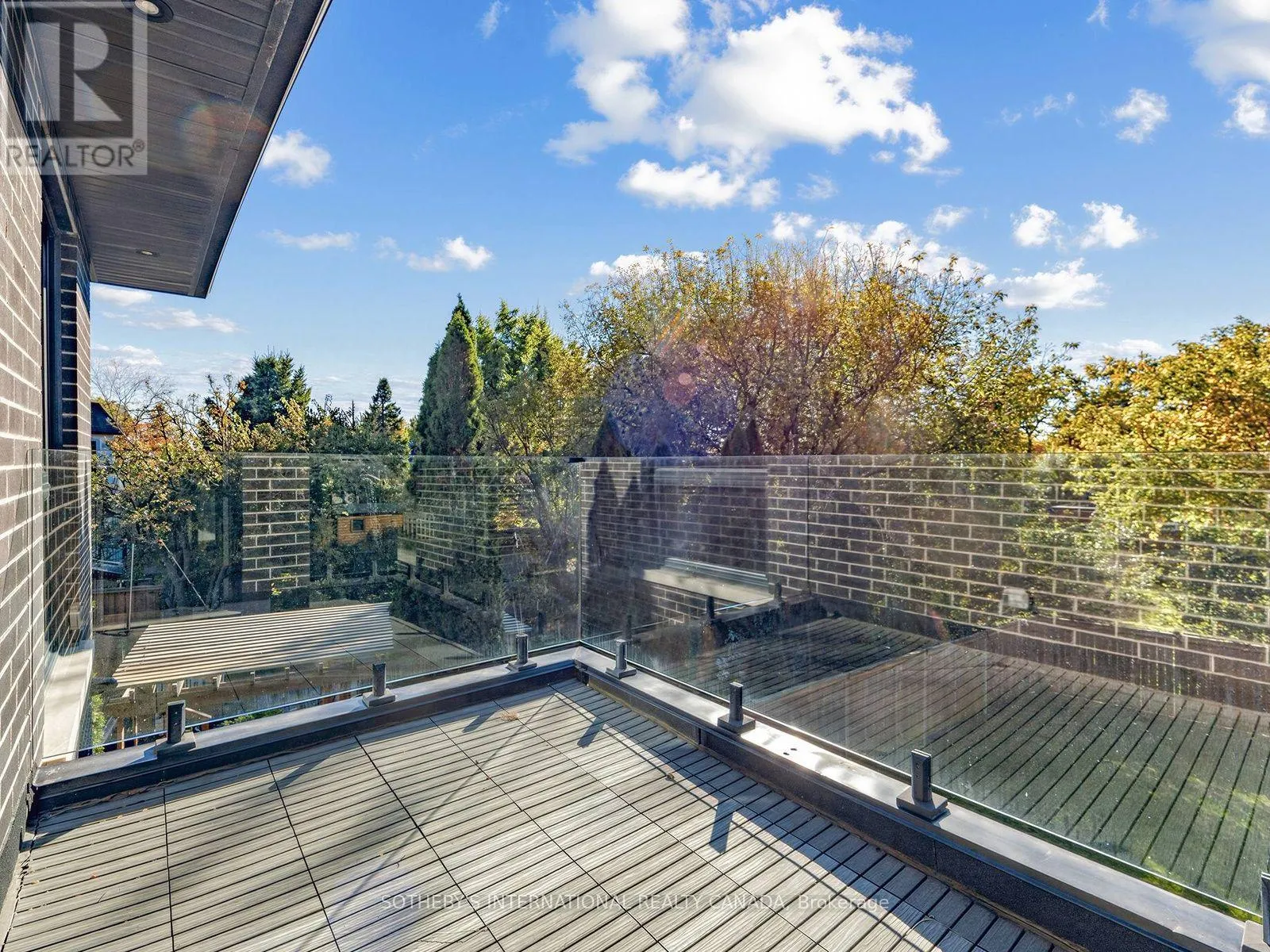 4 BIRCHLAWN AVENUE