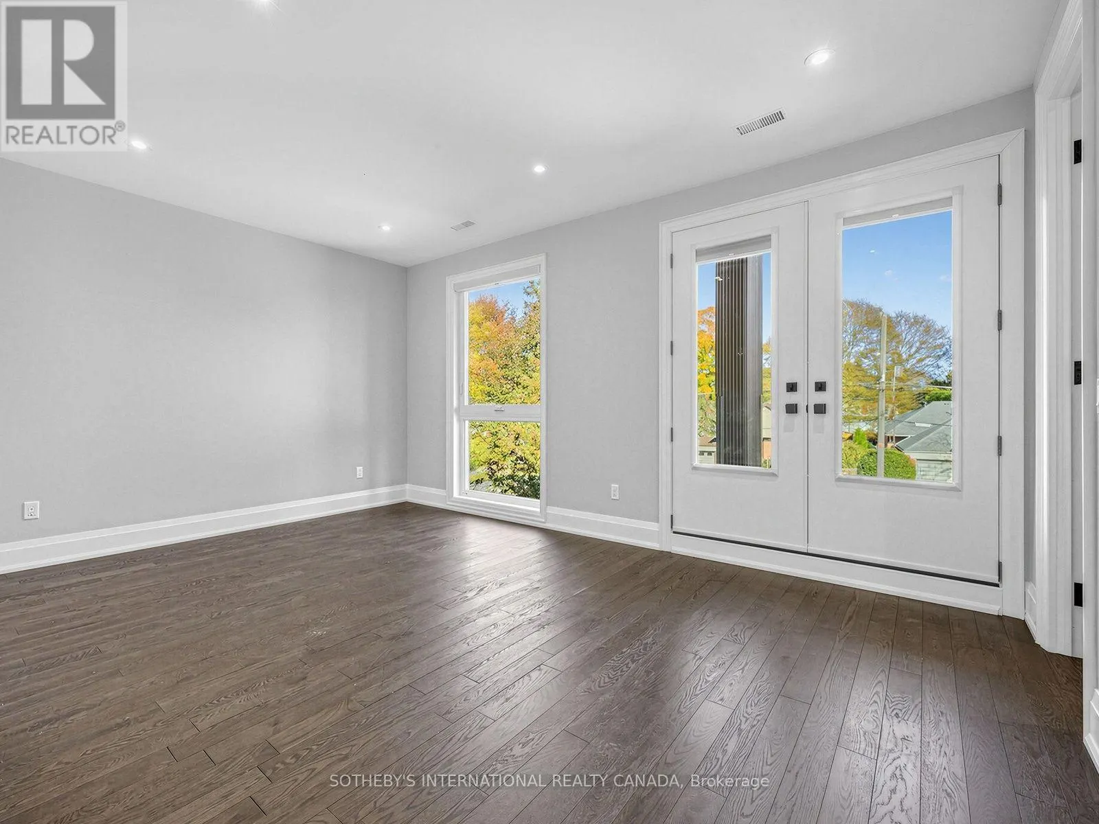 4 BIRCHLAWN AVENUE