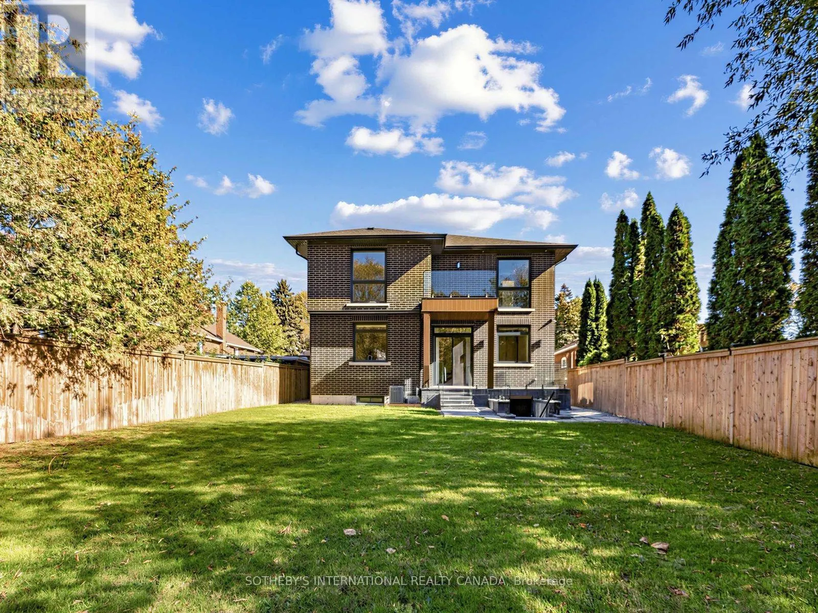 4 BIRCHLAWN AVENUE