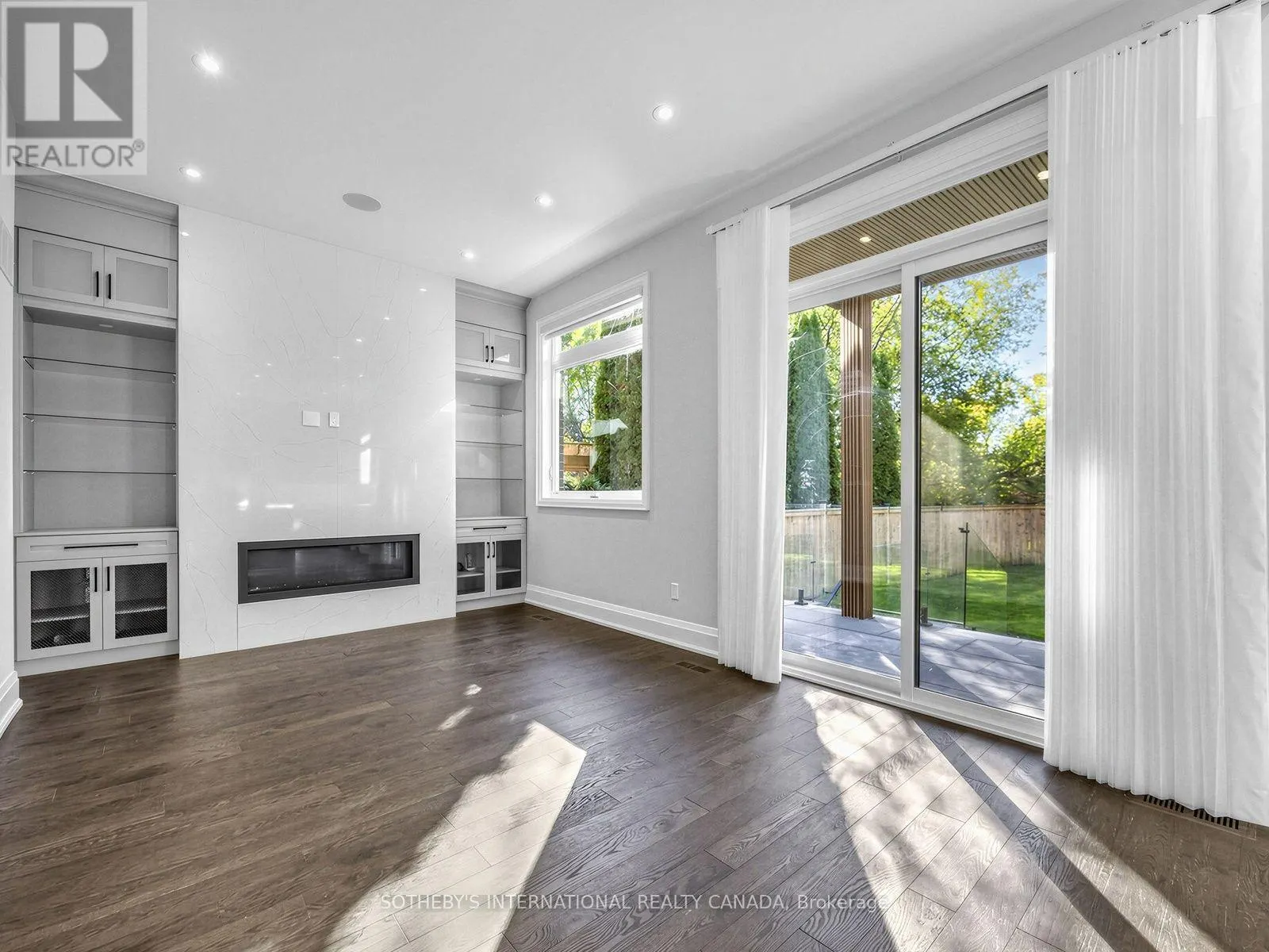 4 BIRCHLAWN AVENUE