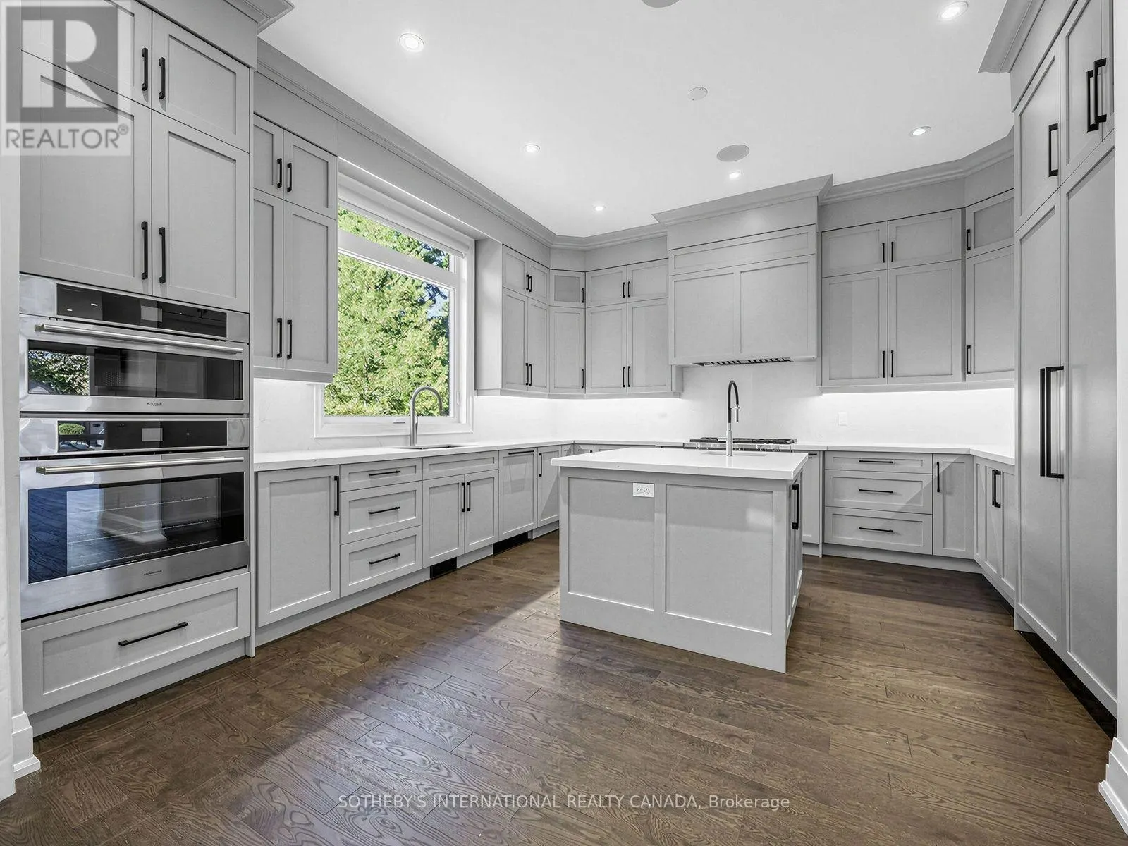 4 BIRCHLAWN AVENUE