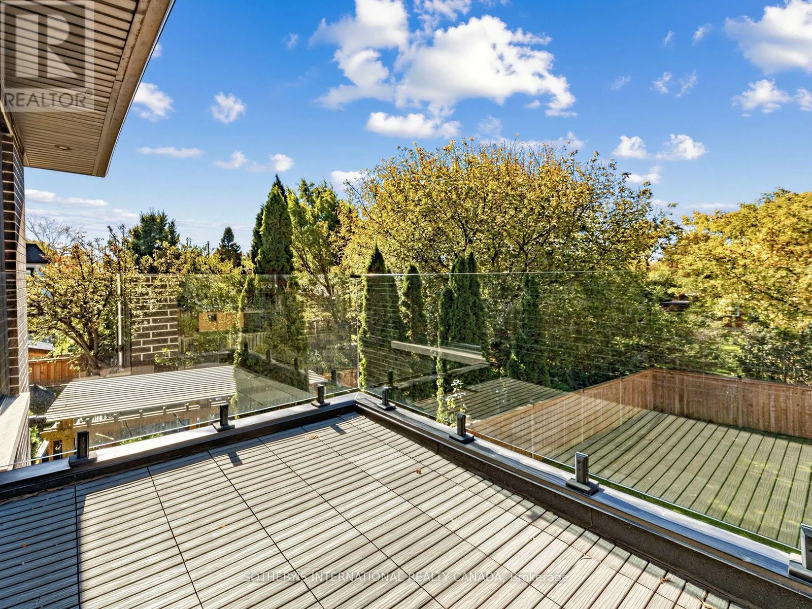 4 BIRCHLAWN AVENUE