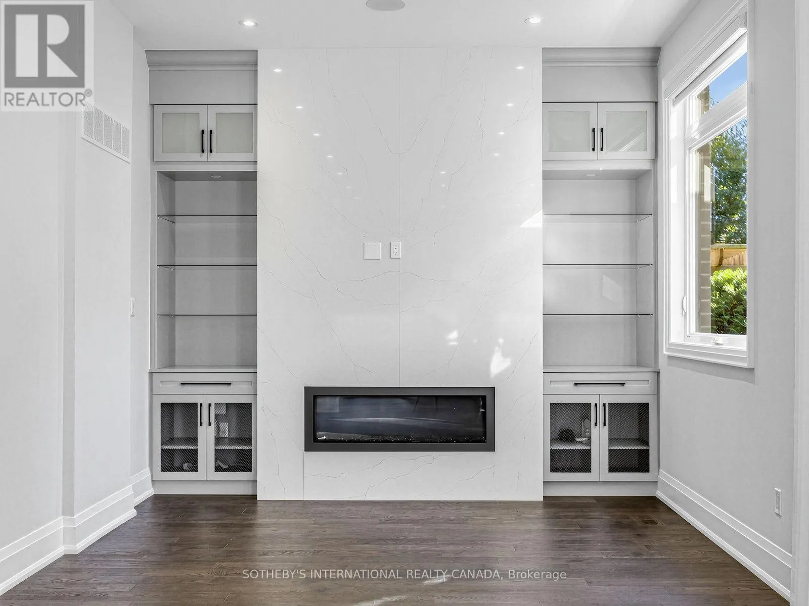 4 BIRCHLAWN AVENUE