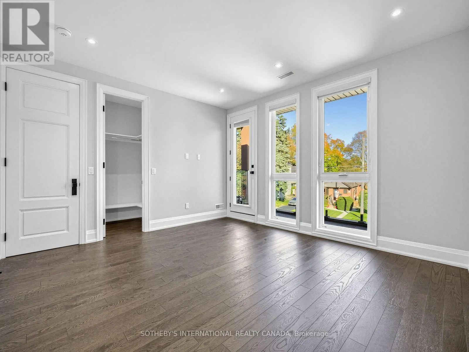 4 BIRCHLAWN AVENUE