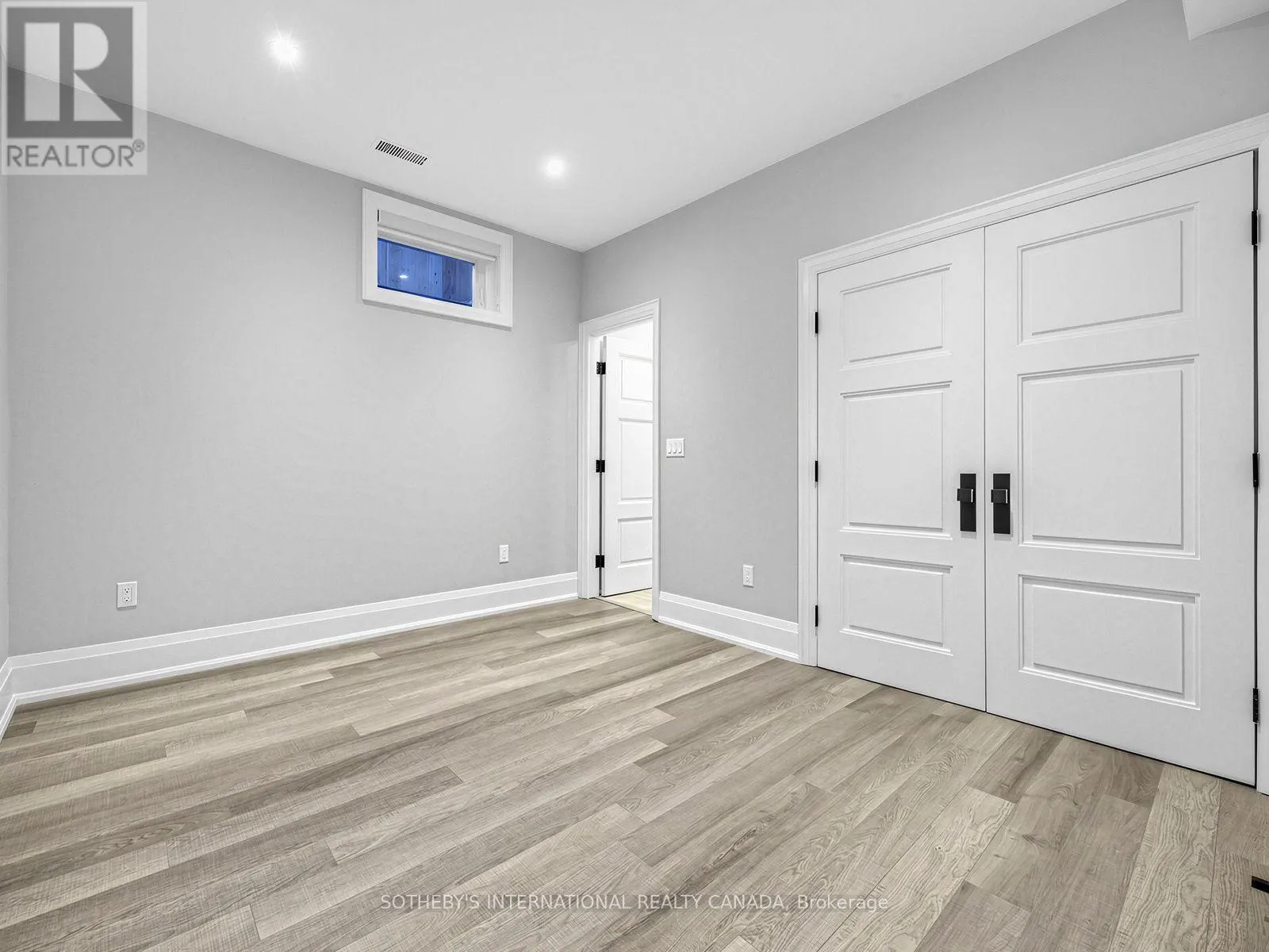 4 BIRCHLAWN AVENUE