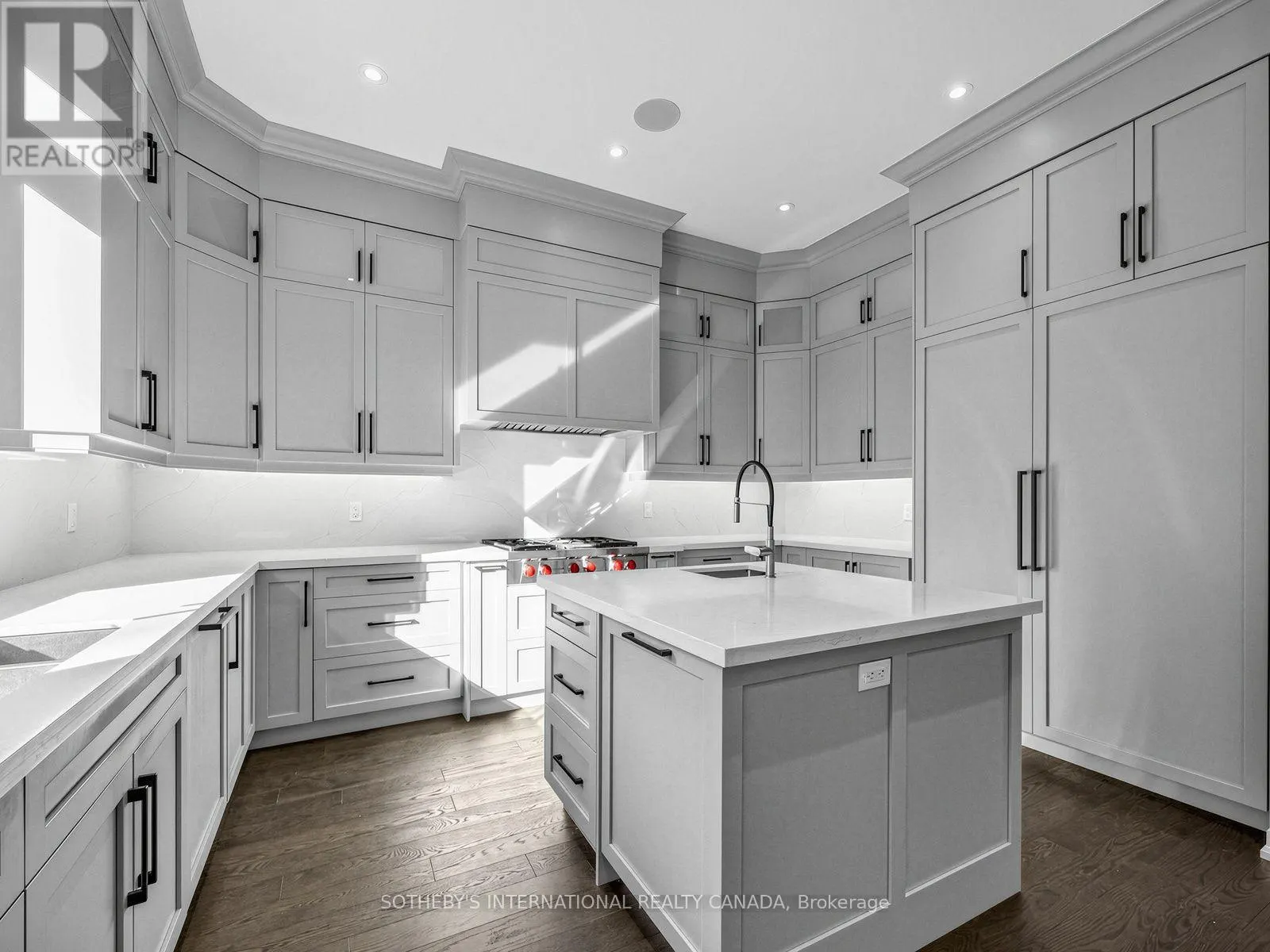 4 BIRCHLAWN AVENUE