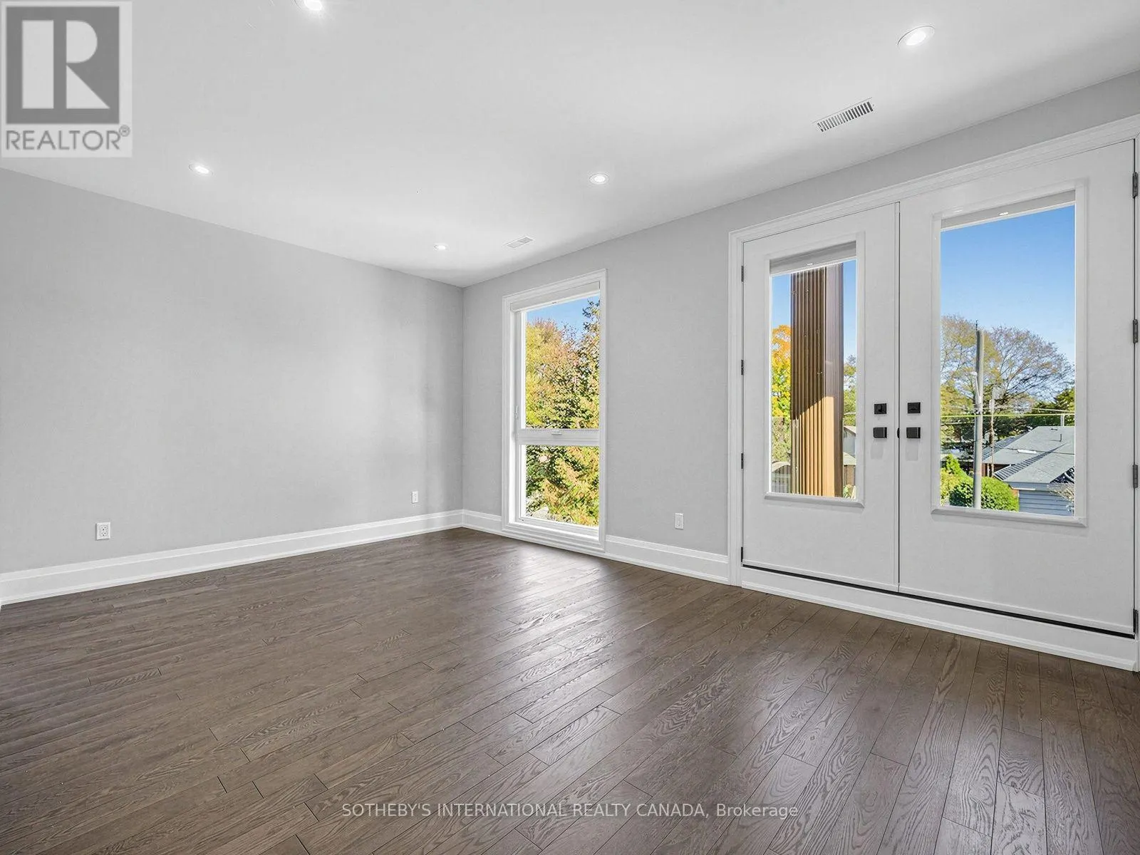 4 BIRCHLAWN AVENUE