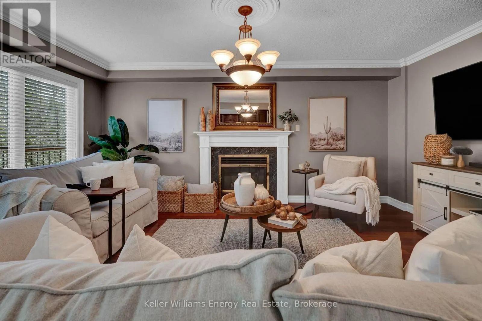 35 LIVING COURT