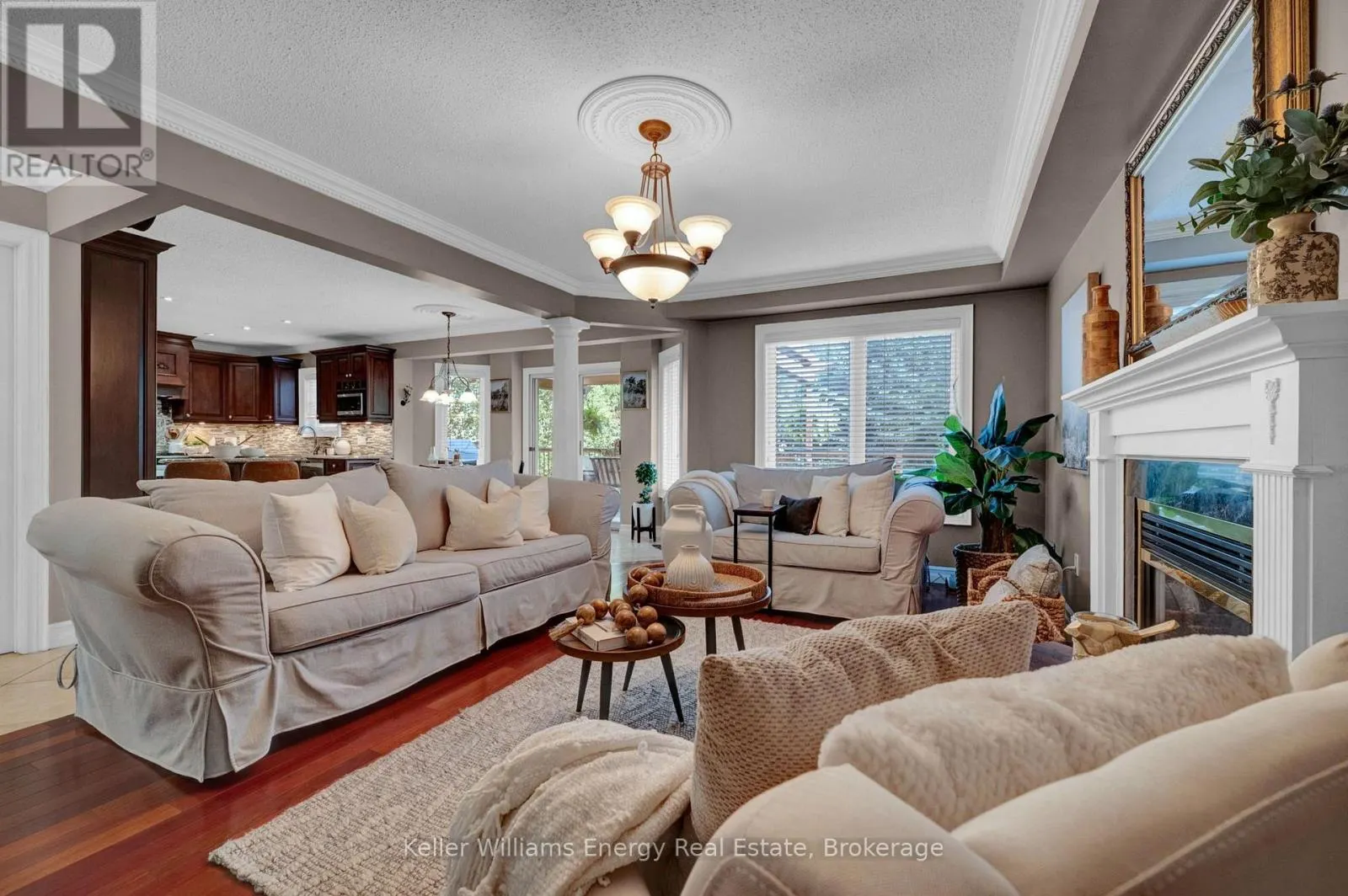 35 LIVING COURT