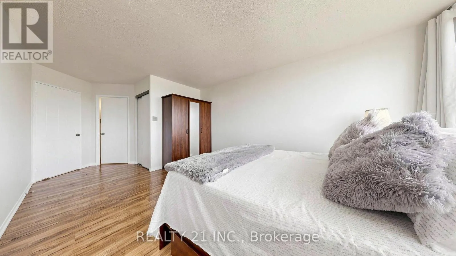 429 - 3 GREYSTONE WALK DRIVE
