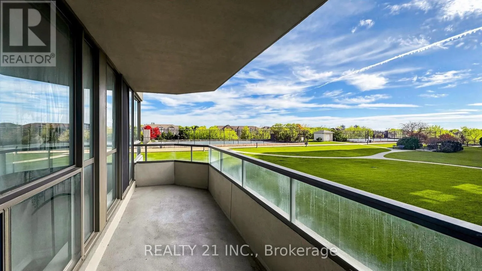 429 - 3 GREYSTONE WALK DRIVE