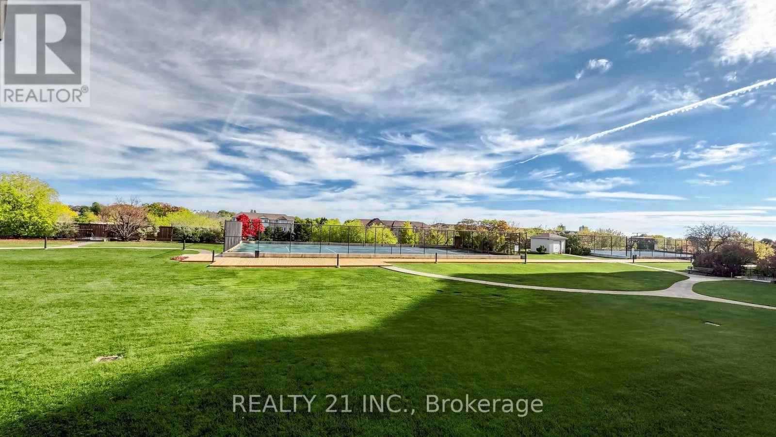 429 - 3 GREYSTONE WALK DRIVE
