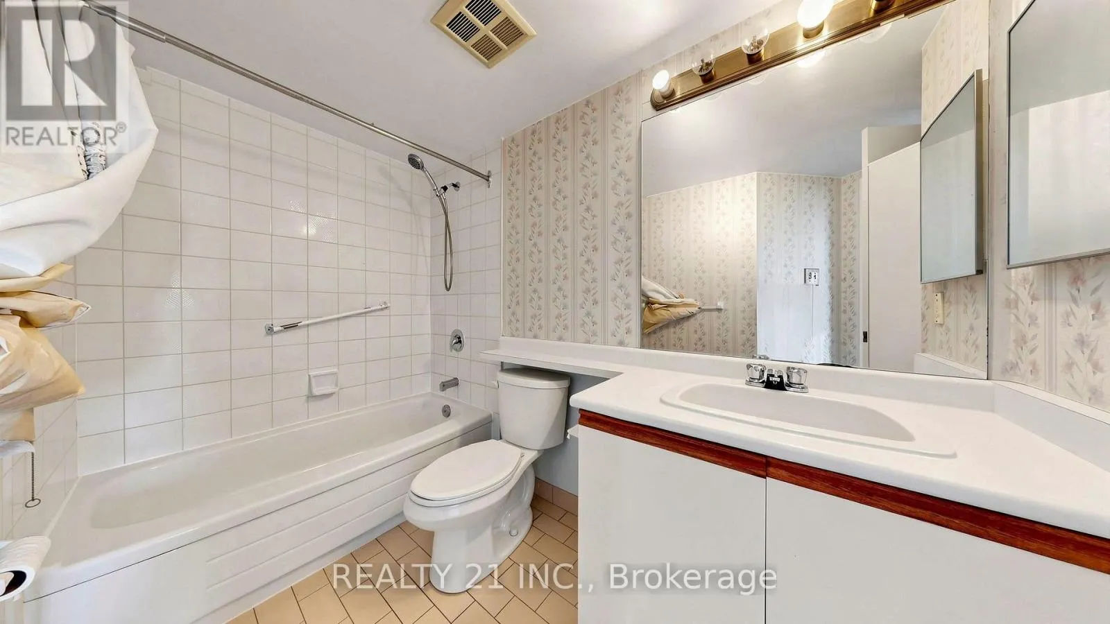 429 - 3 GREYSTONE WALK DRIVE