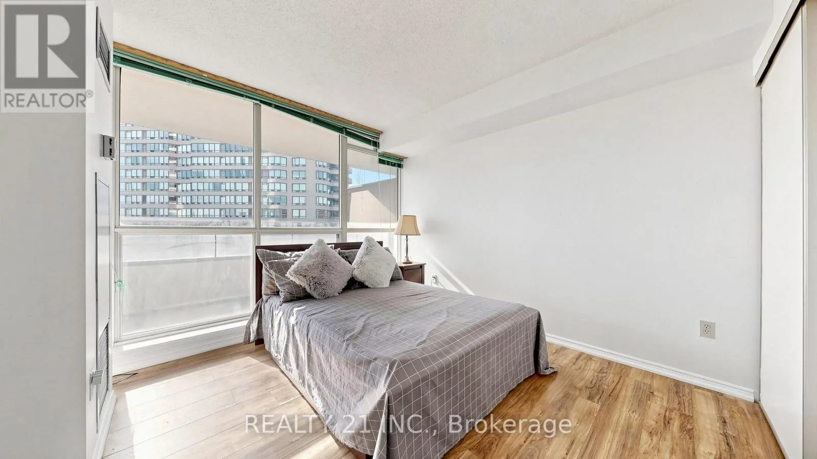 429 - 3 GREYSTONE WALK DRIVE