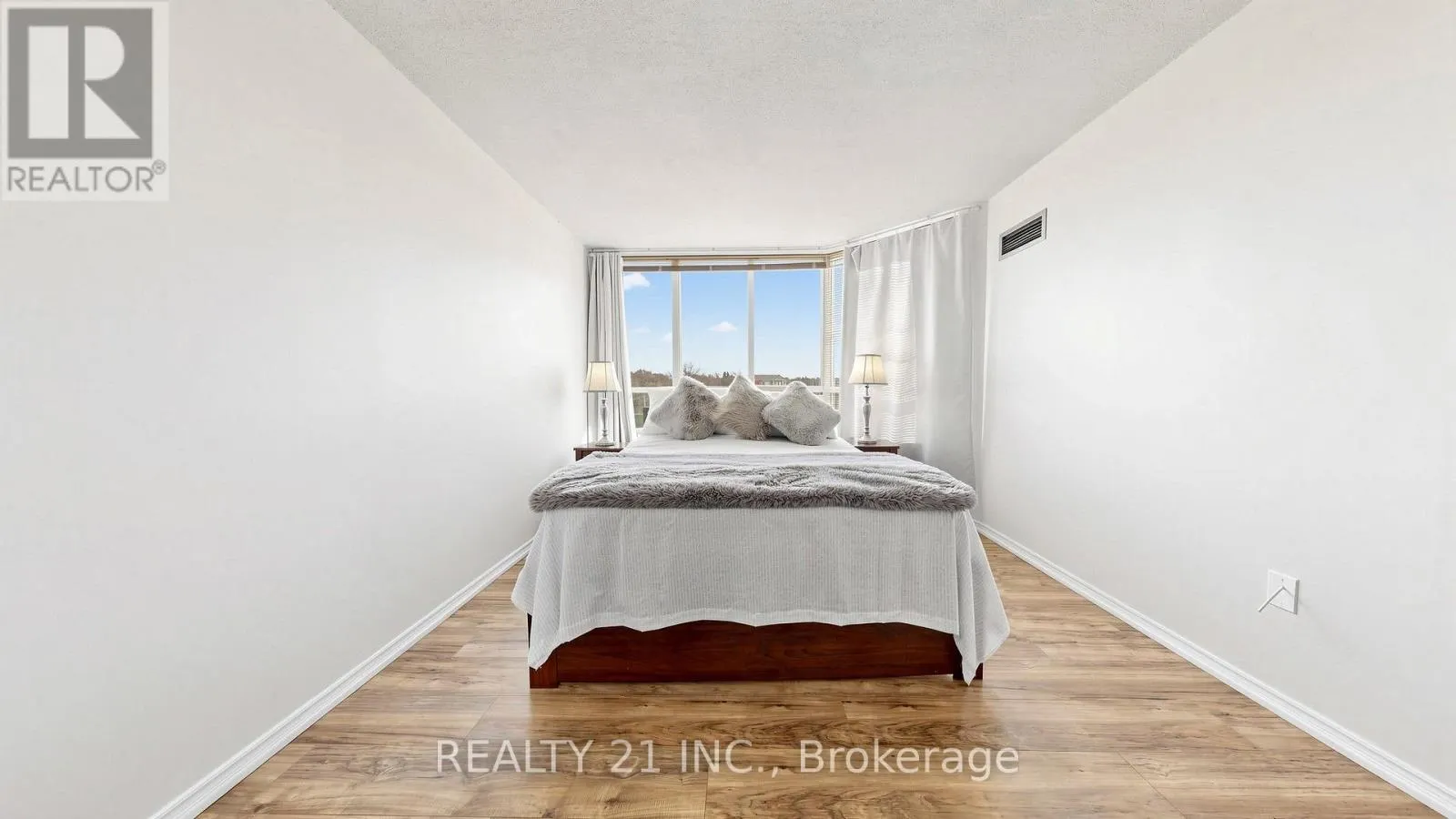429 - 3 GREYSTONE WALK DRIVE