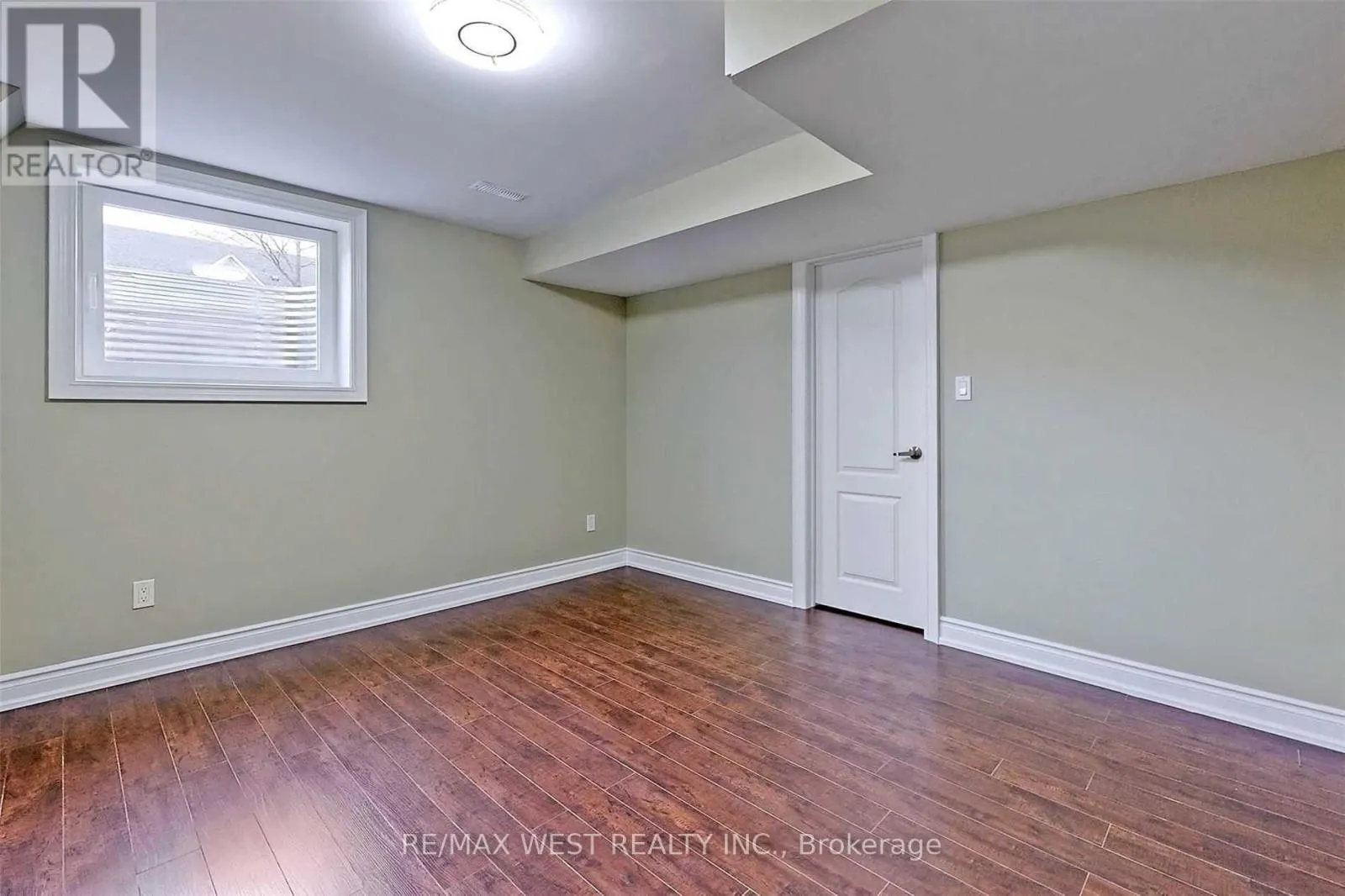 BSMT - 30 WILLIAMSON DRIVE W