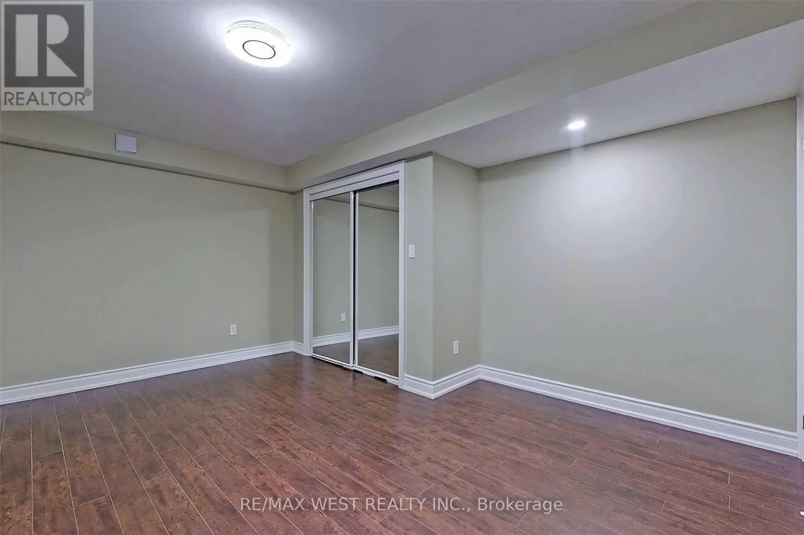 BSMT - 30 WILLIAMSON DRIVE W