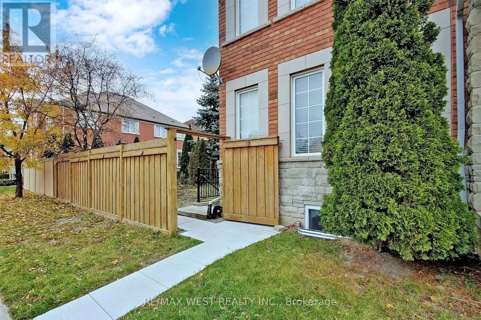 BSMT - 30 WILLIAMSON DRIVE W