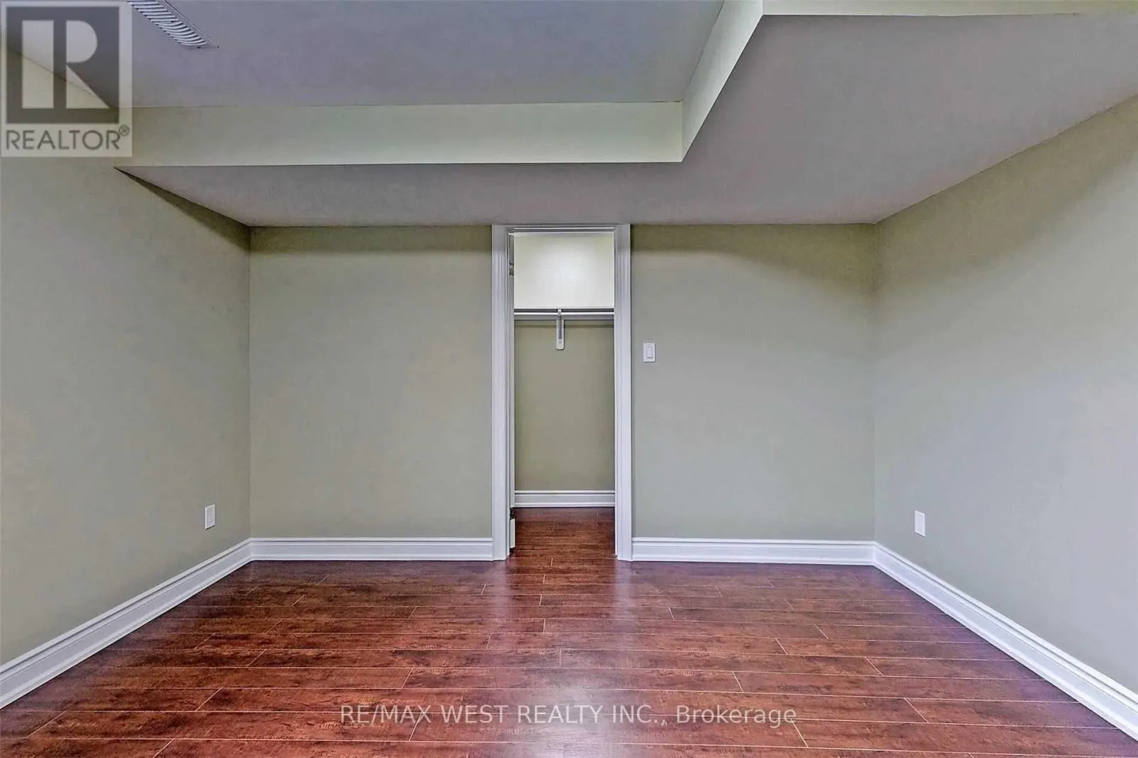 BSMT - 30 WILLIAMSON DRIVE W