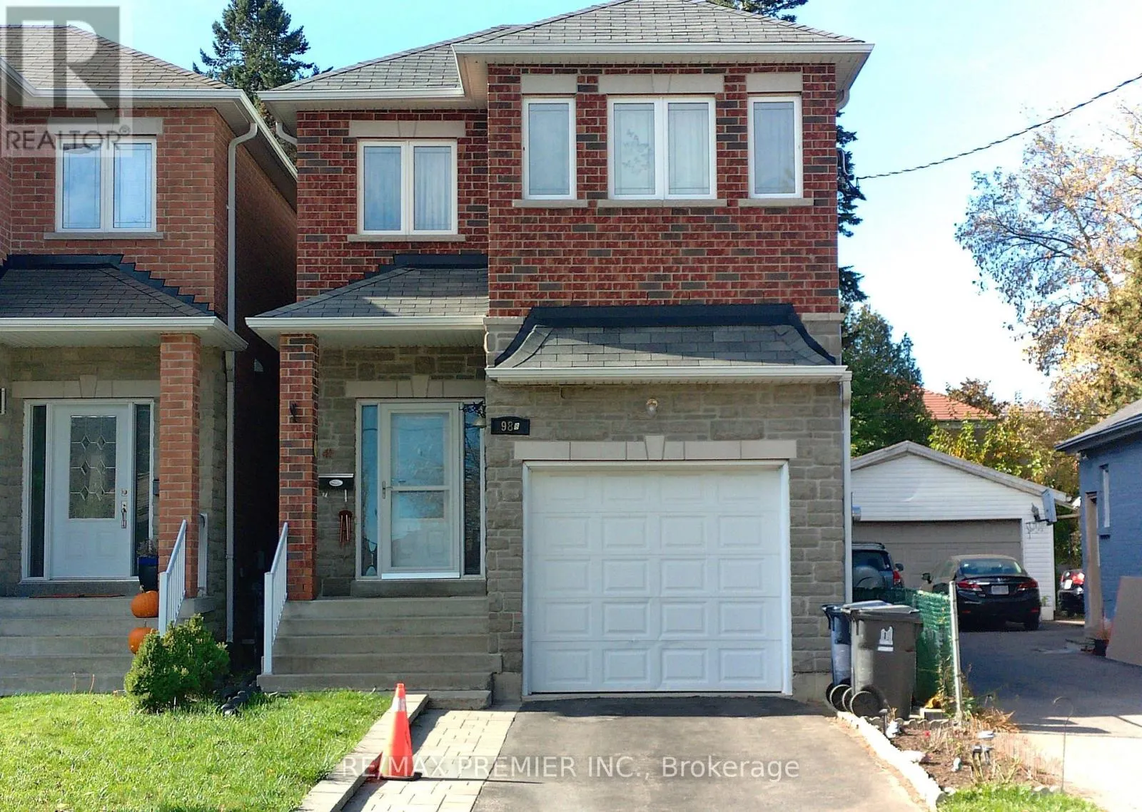98B HEALE AVENUE