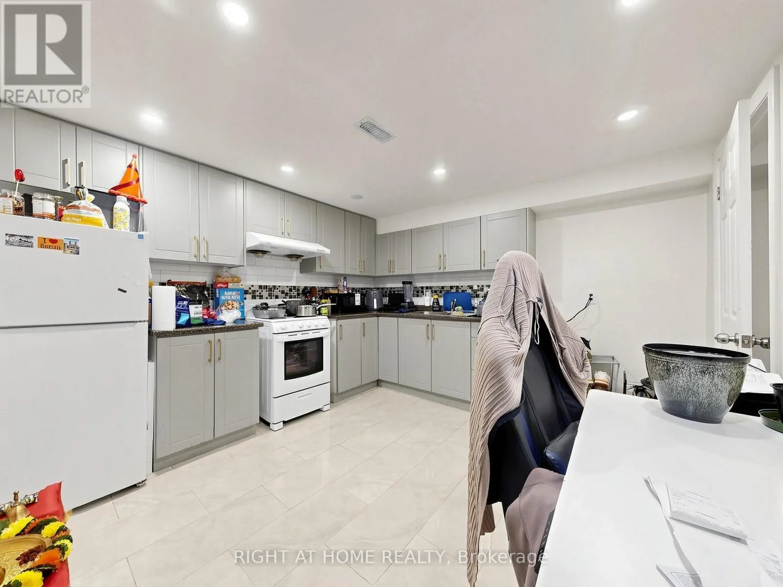 148 MEADOWVALE ROAD