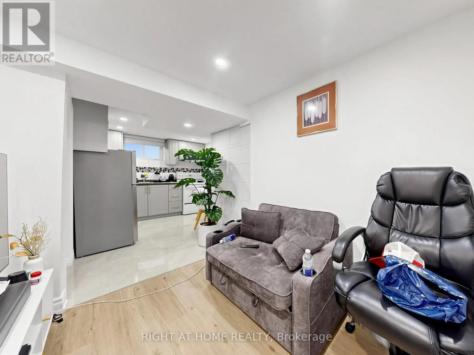 148 MEADOWVALE ROAD