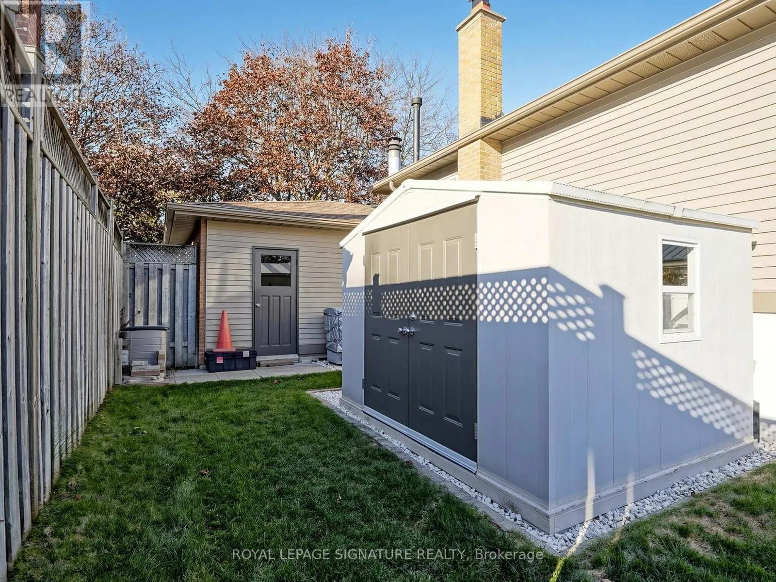 15 GUTHRIE CRESCENT