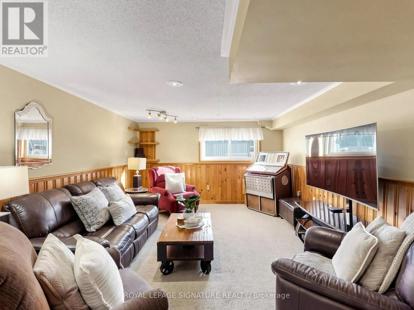 15 GUTHRIE CRESCENT