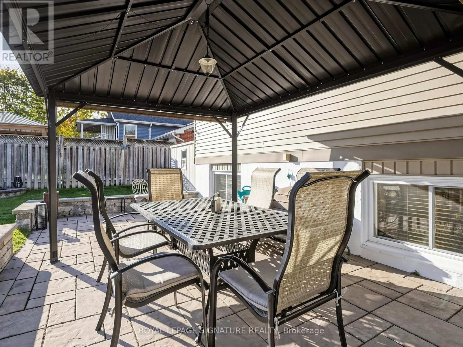 15 GUTHRIE CRESCENT