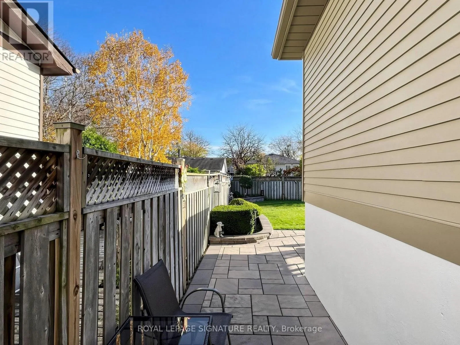 15 GUTHRIE CRESCENT