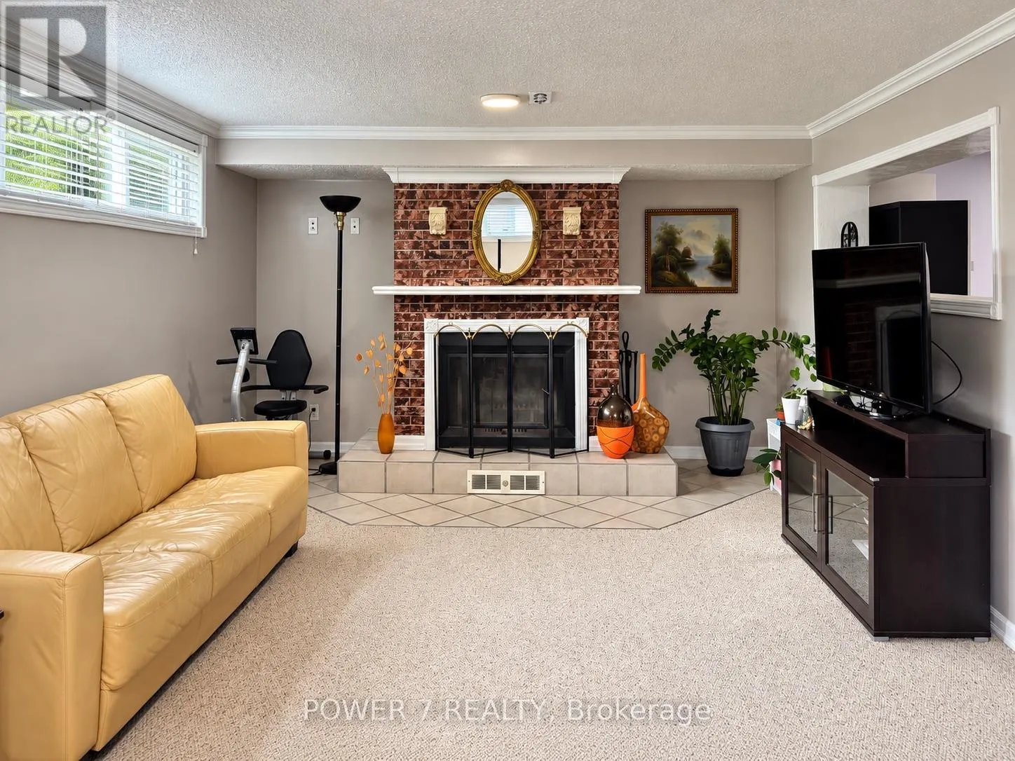 3 BRANTWOOD DRIVE