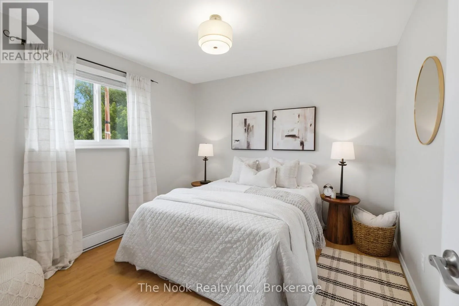 1-3 - 540 MARY STREET E #1-3