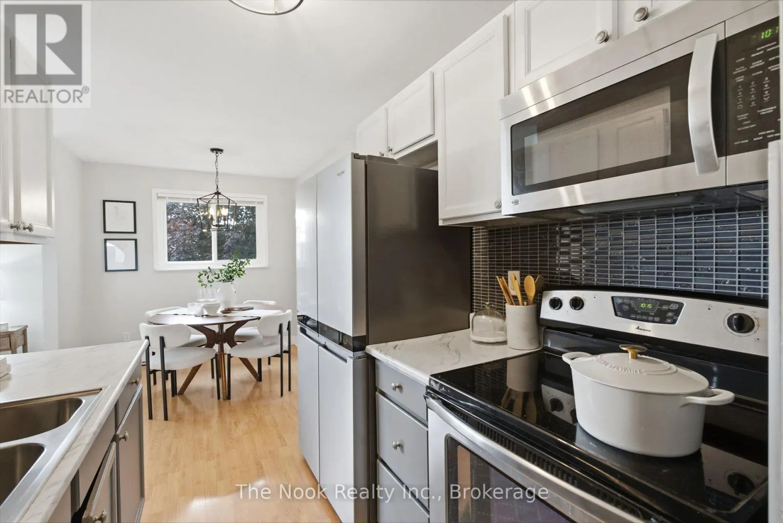 1-3 - 540 MARY STREET E #1-3