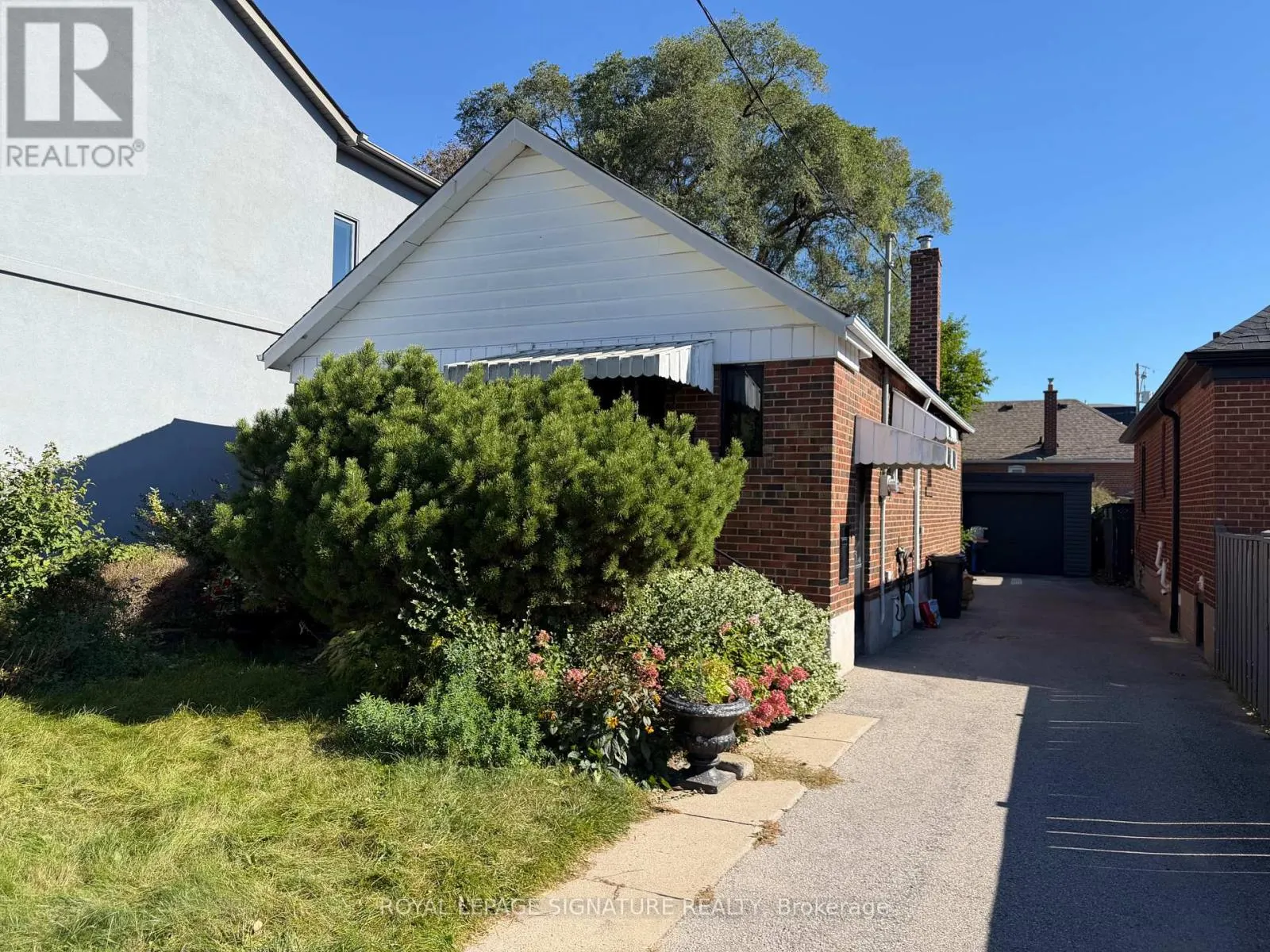 LOWER - 293 GLEBEMOUNT AVENUE