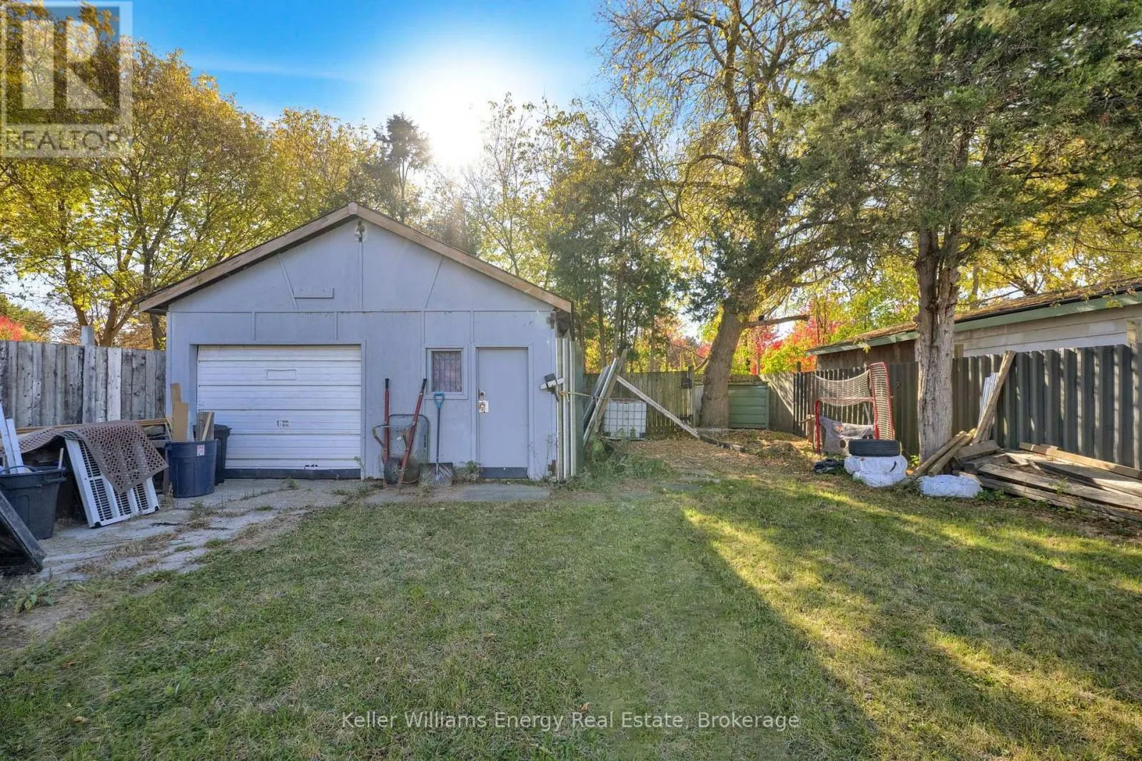 227 MARQUETTE AVENUE
