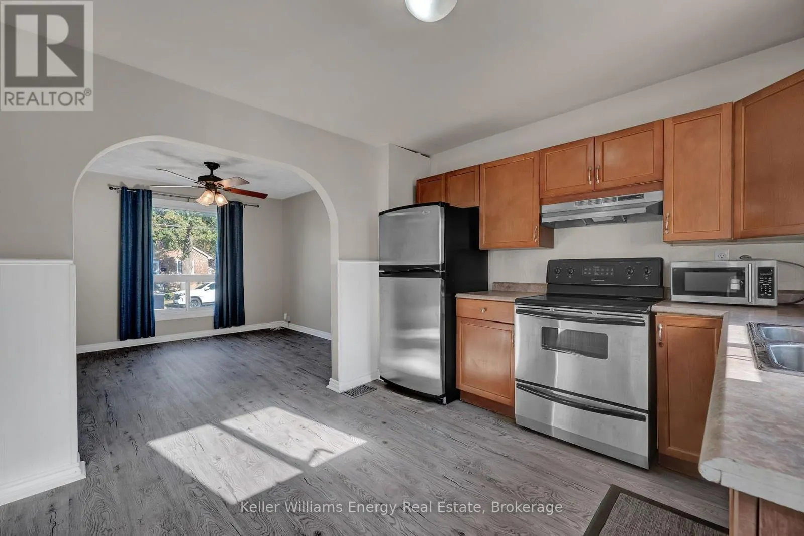 227 MARQUETTE AVENUE