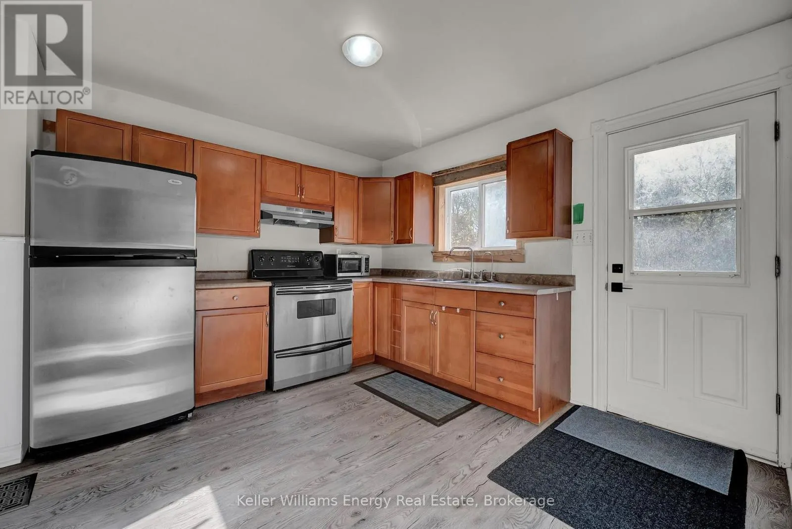 227 MARQUETTE AVENUE