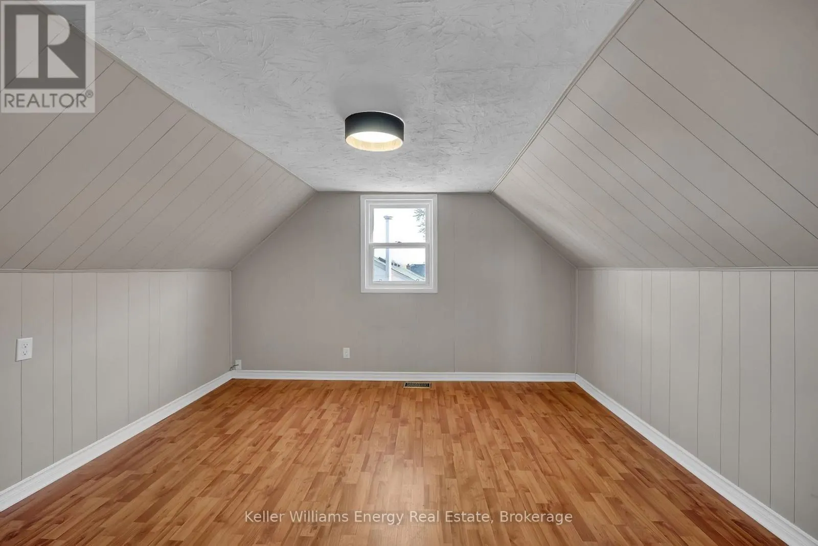 227 MARQUETTE AVENUE