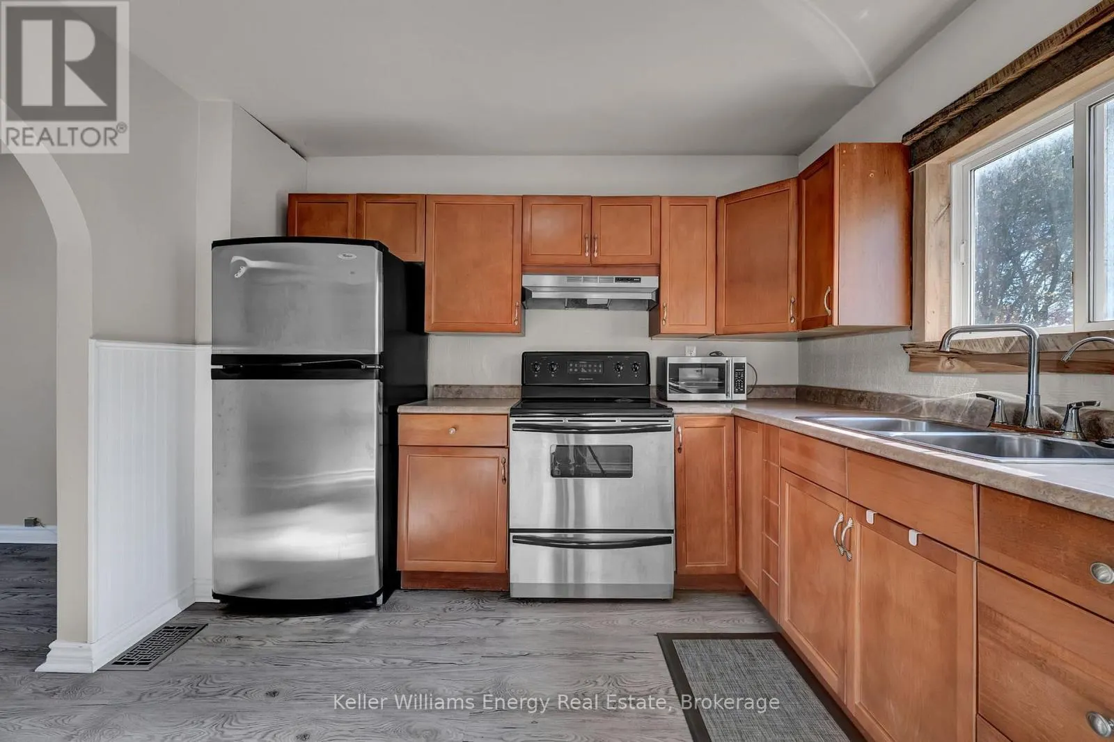 227 MARQUETTE AVENUE