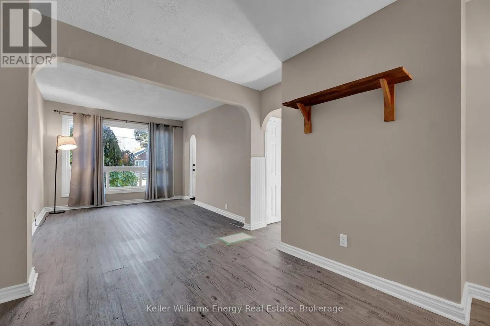 227 MARQUETTE AVENUE