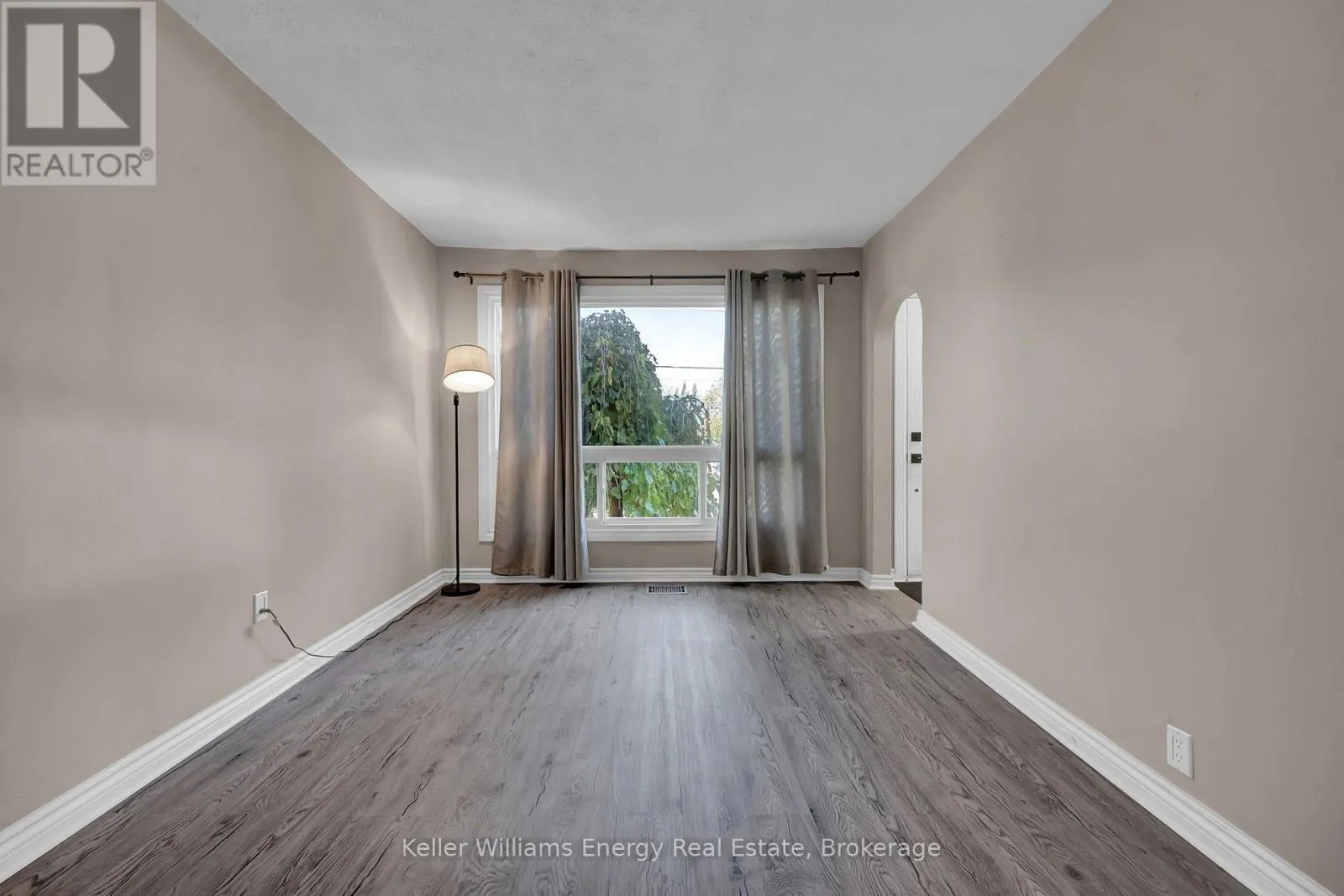 227 MARQUETTE AVENUE