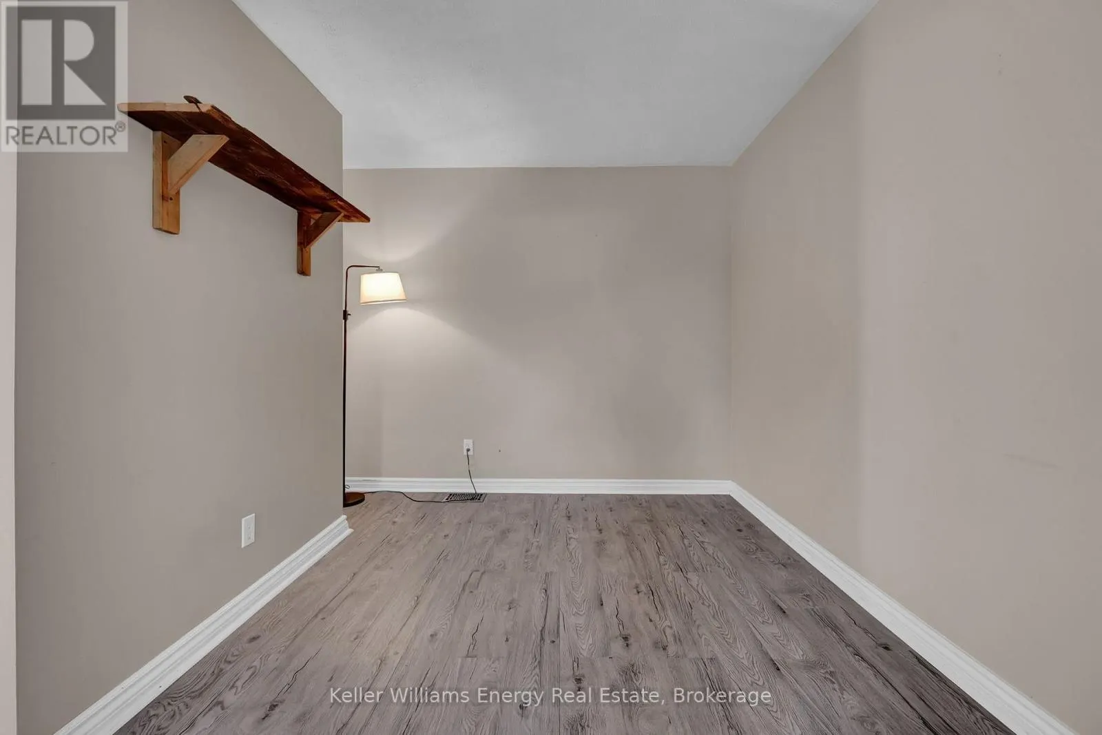 227 MARQUETTE AVENUE